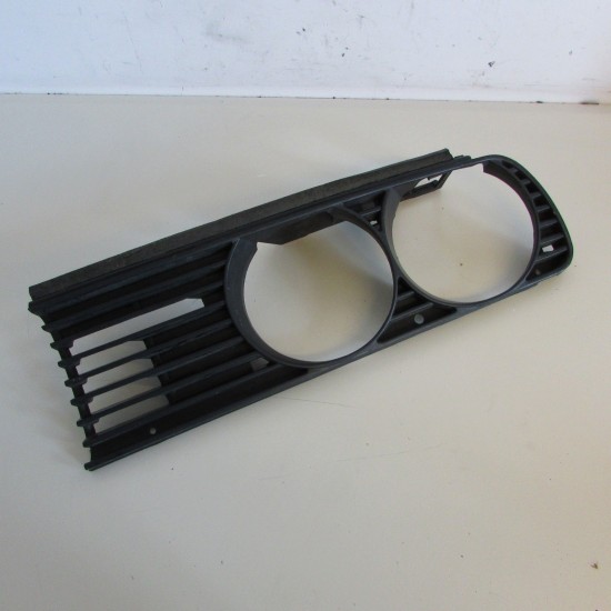 GRIGLIA SX 2 FARI BMW SERIE 3 '76-78, CP.21.03.05,