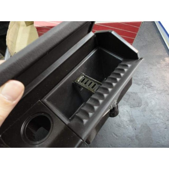 POSACENERE PORTIERA POST. LANCIA THEMA 92-94, LA.176550480,