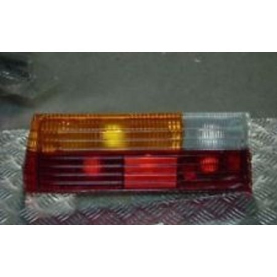 FANALE POST. DX PEUGEOT 305 77-82